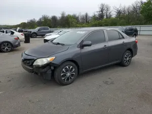 Toyota Corolla BASE 1.8L 4 2013