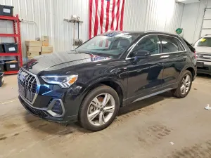 Audi Q3 2.0L 4 2024