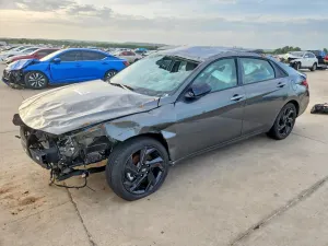 Hyundai Elantra 2.0L 4 2026