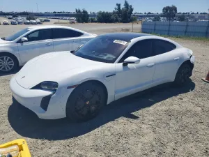 Porsche Taycan 2022