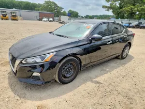 Nissan Altima 2.5L 4 2020