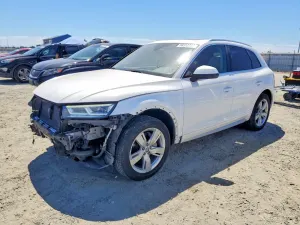 Audi Q5 2.0L 4 2018