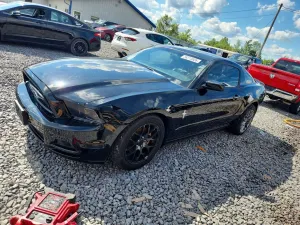 Ford Mustang 3.7L 6 2014