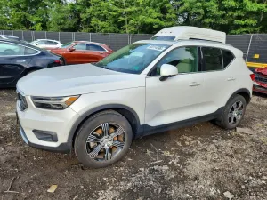 Volvo XC40 2.0L 4 2019