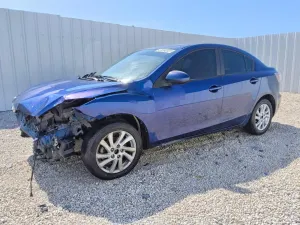 Mazda 3 2.0L 4 2012