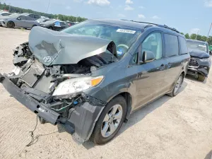 Toyota Sienna 3.5L 6 2012
