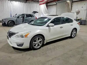 Nissan Altima 2.5L 4 2015
