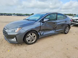Hyundai Elantra 2.0L 4 2019