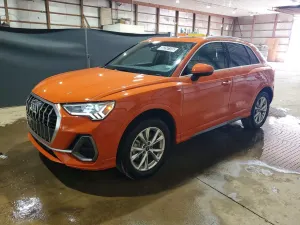 Audi Q3 2.0L 4 2025