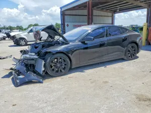 Tesla Model S 2015