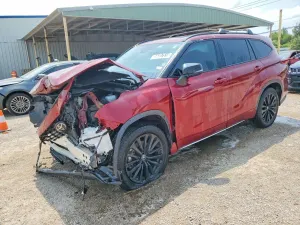 Toyota Highlander 2.4L 4 2023
