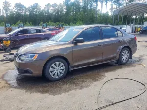 Volkswagen Jetta 2.0L 4 2014