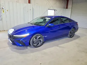 Hyundai Elantra 2.0L 4 2025