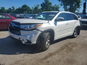 Toyota Highlander 3.5L 6 2014