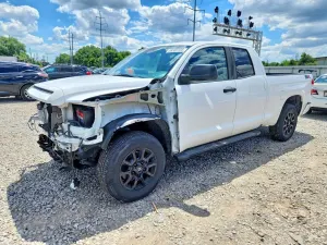 Toyota Tundra 5.7L 8 2021