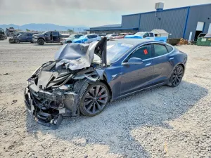 Tesla Model S 2016