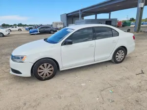 Volkswagen Jetta 2.0L 4 2014
