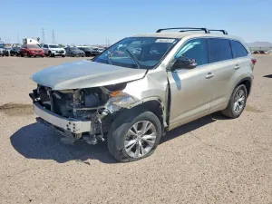 Toyota Highlander 3.5L 6 2015