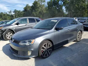 Volkswagen Jetta 2.0L 4 2014