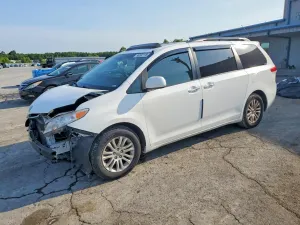 Toyota Sienna 3.5L 6 2014