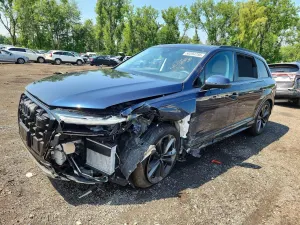 Audi Q7 3.0L 6 2025