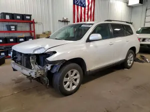 Toyota Highlander 3.5L 6 2013