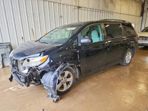 Toyota Sienna 3.5L 6 2017