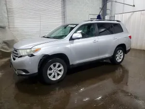 Toyota Highlander 3.5L 6 2012