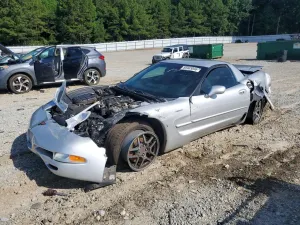 Chevrolet Corvette 5.7L 8 2001