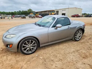 Mazda MX-5 (Miata) 2.0L 4 2010