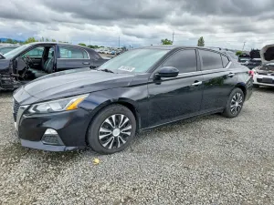 Nissan Altima 2.5L 4 2020