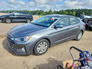 Hyundai Elantra 2.0L 4 2020