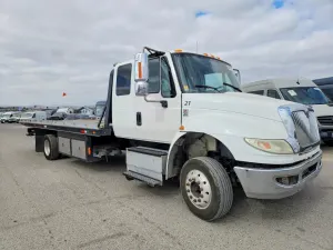 International DuraStar / 4000 6.7L 6 2015