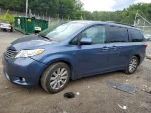 Toyota Sienna 3.5L 6 2017