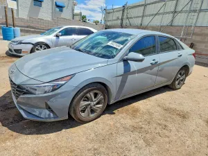 Hyundai Elantra 2.0L 4 2021