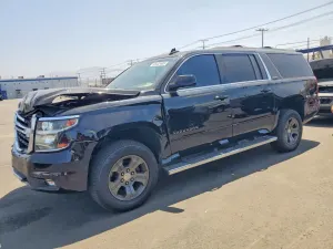 Chevrolet Suburban 5.3L 8 2015