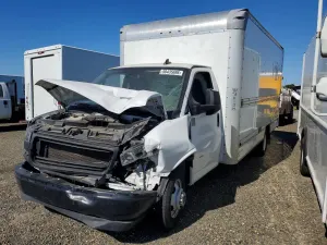 GMC Savana 6.6L 8 2023