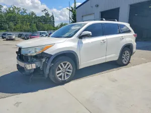 Toyota Highlander 3.5L 6 2014