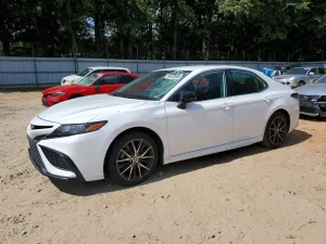 Toyota Camry 2.5L 4 2021