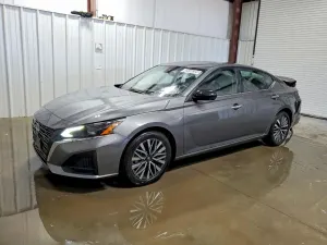 Nissan Altima 2.5L 4 2025
