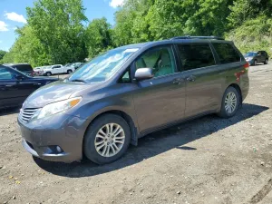 Toyota Sienna 3.5L 6 2012