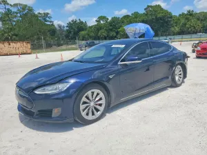 Tesla Model S 2013