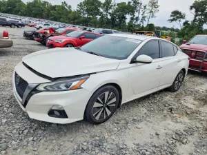 Nissan Altima 2.5L 4 2019