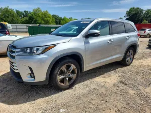 Toyota Highlander 3.5L 6 2017