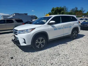 Toyota Highlander 3.5L 6 2019