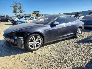 Tesla Model S 2016