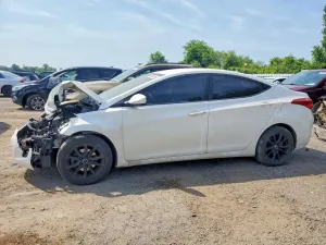 Hyundai Elantra 1.8L 4 2013