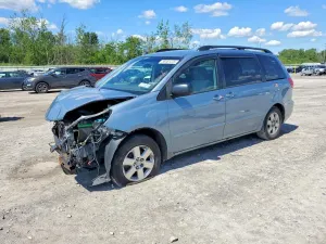 Toyota Sienna 3.5L 6 2010