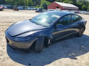 Tesla Model 3 2025