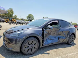 Tesla Model Y 2024